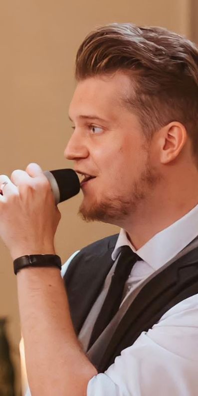 Live-Musik zur Taufe – persönliche Gesangsbegleitung durch Sänger Sascha
